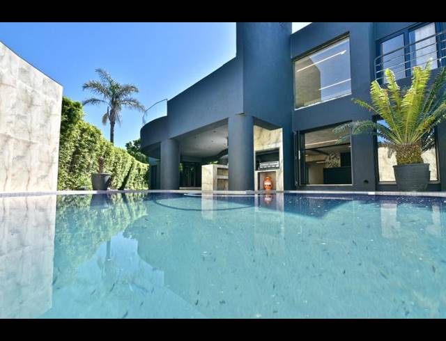 4 BEDROOM HOUSE FOR SALE IN HYDE PARK